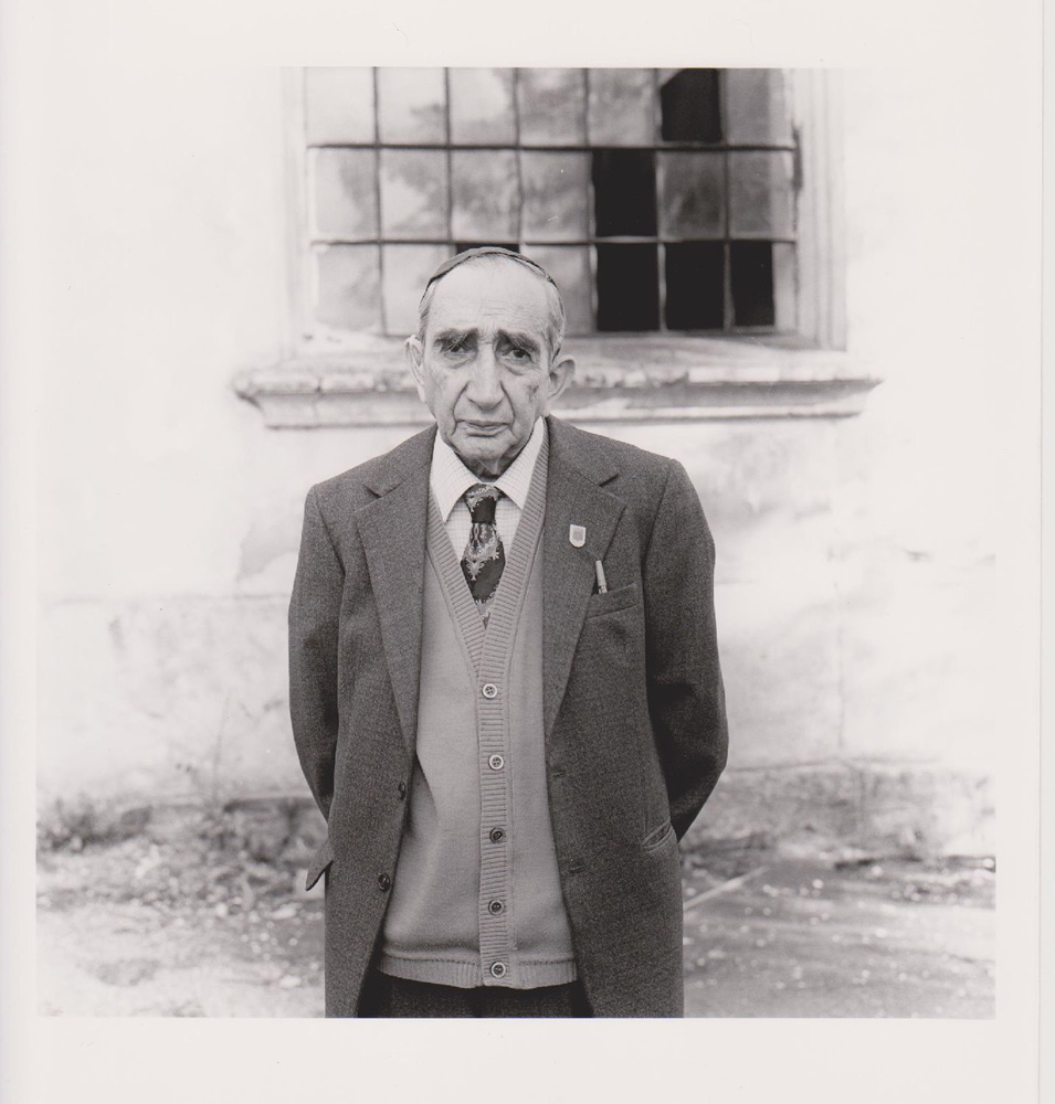 Portraitfoto aus der Serien „Mame Loschn“, alter Mann, Ukraine 1999