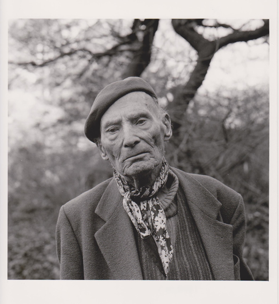 Portraitfoto aus der Serie Veteranen, deutscher Kriegsveteran, Dresden, 2002